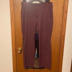 Men’s Under Armour 38/30 golf pants